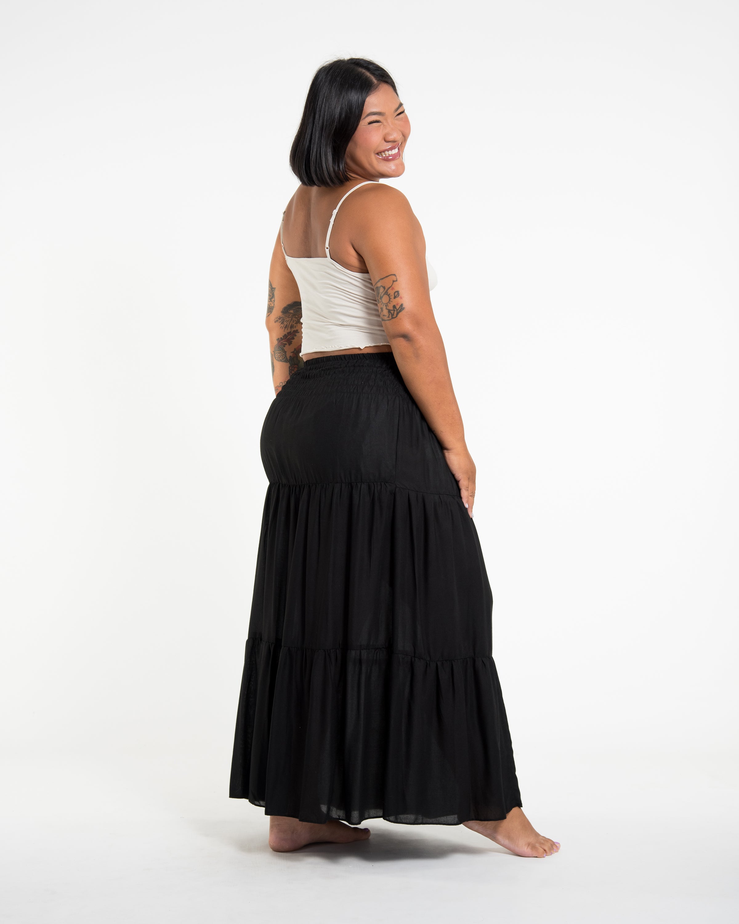 Plus Size Solid Color Midi Skirt in Black