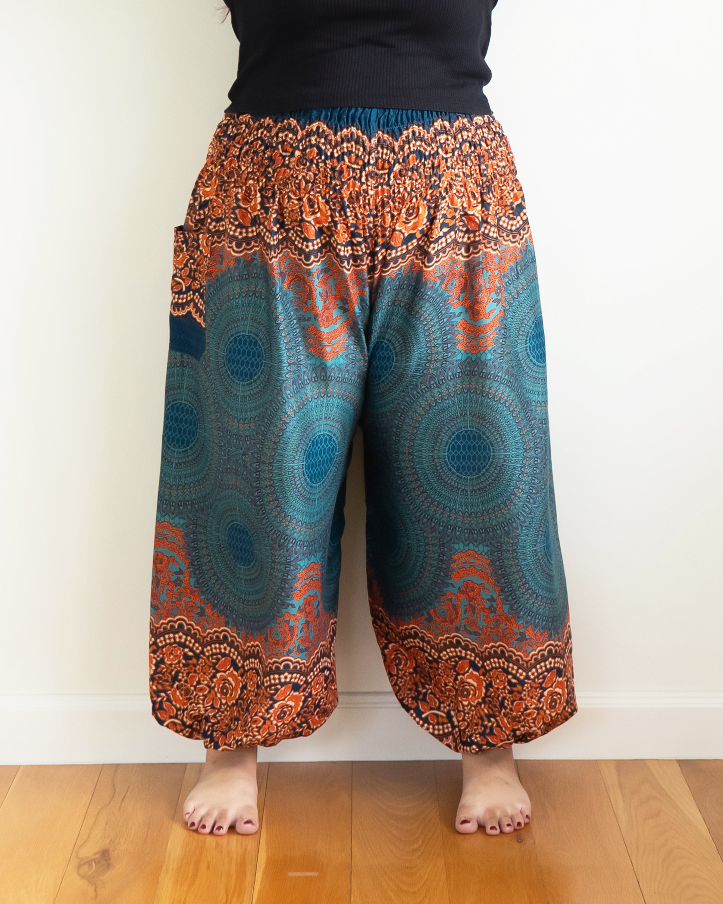 Plus Size Geometric Mandalas Women's Harem Pants in Turquoise