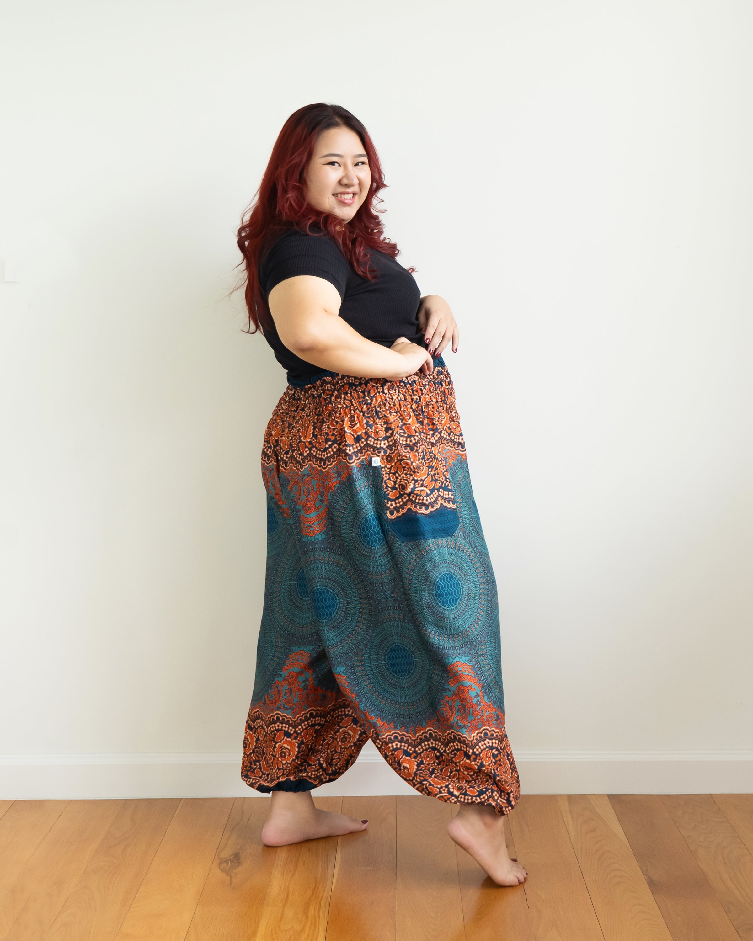 Plus Size Geometric Mandalas Women's Harem Pants in Turquoise