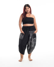 Plus Size Two Tone Paisley Prints Women's Three Quarter Pants in Black