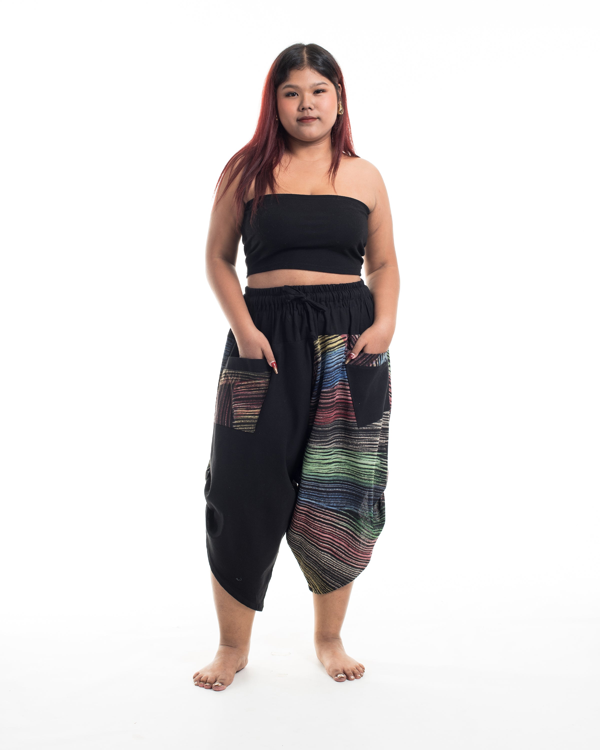 Plus Size Two Tone Rainbow Prints Women's Three Quarter Pants in Black