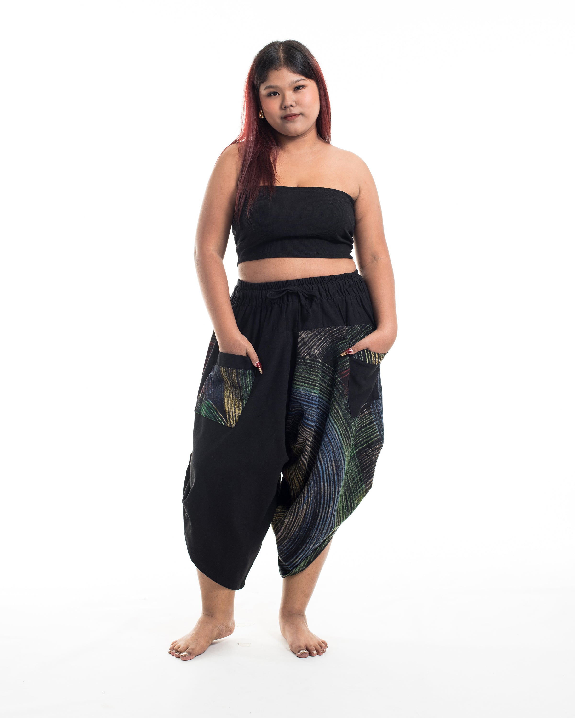 Plus Size Two Tone Rainbow Prints Women's Three Quarter Pants in Black