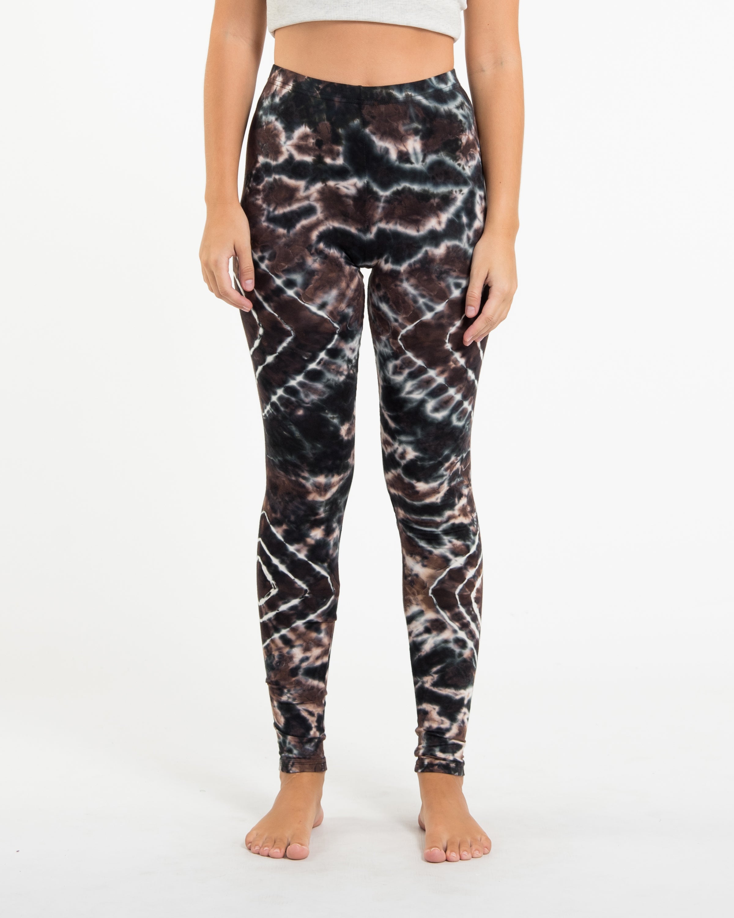 Diamond Tie Dye Cotton Leggings in Dark Brown
