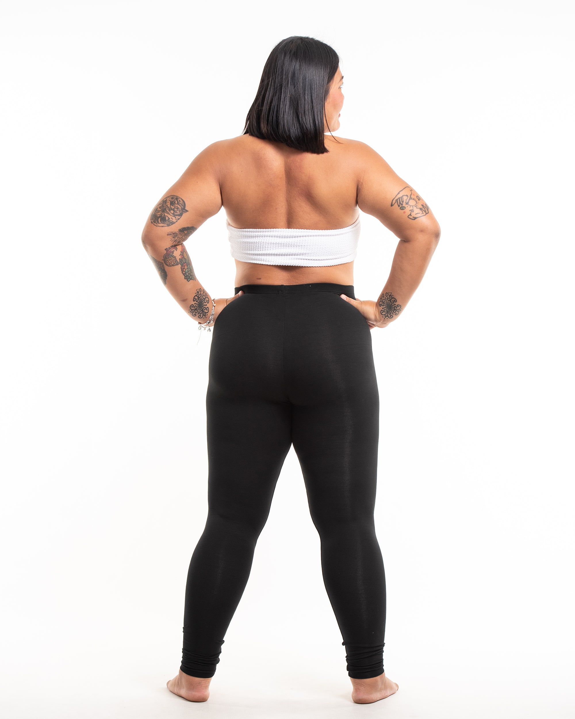 Plus Size Solid Color Leggings in Black