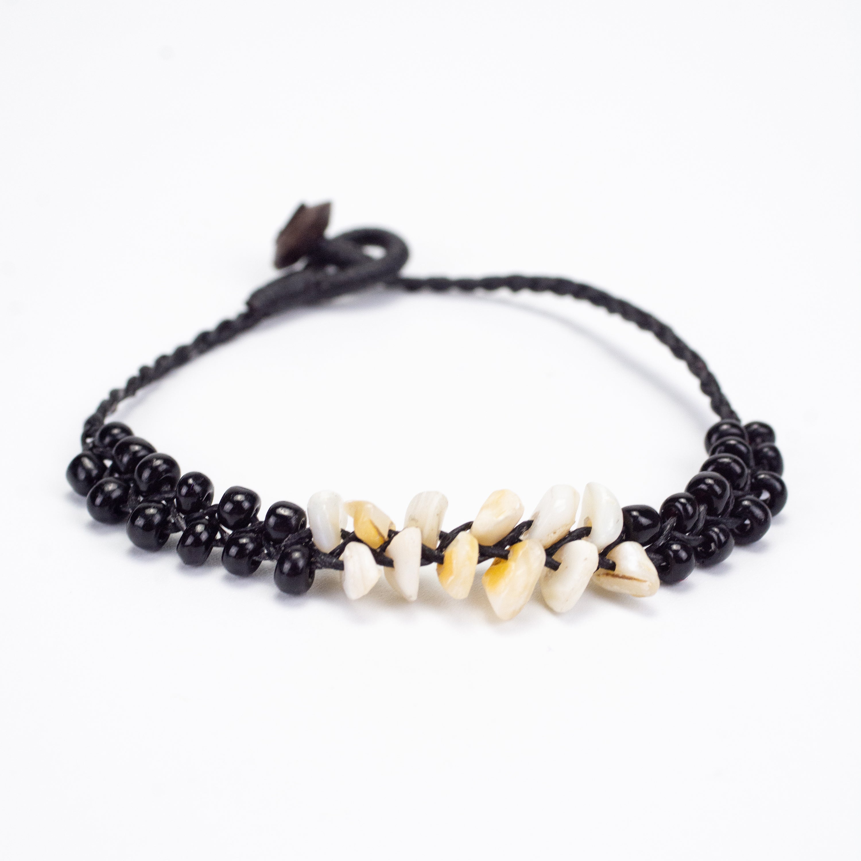 White Agate Stones and Black Beads Bracelet in Black