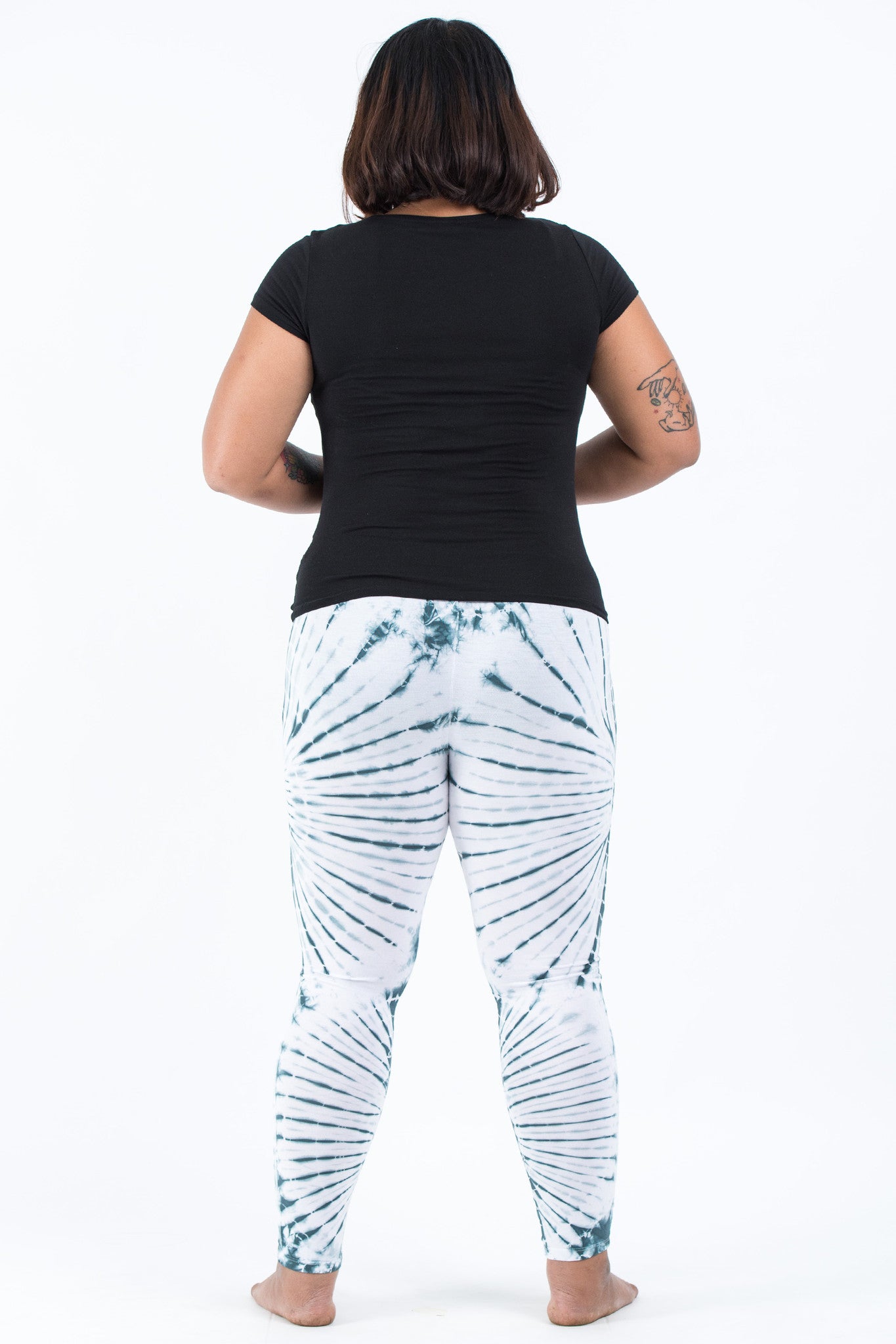 PLUS SIZE Tie Dye Leggings in White Black