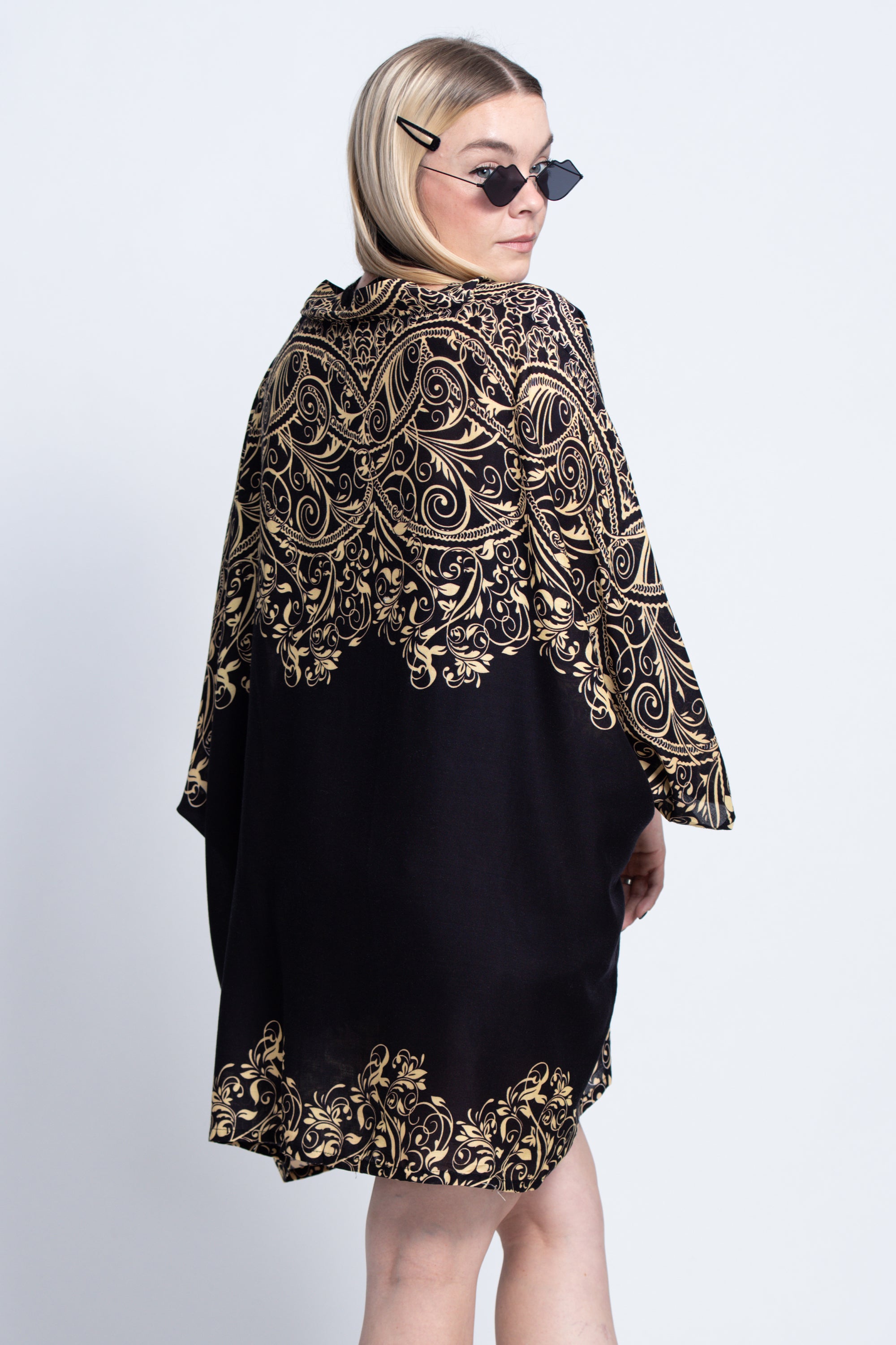 Vines Kimono Cardigan in Black