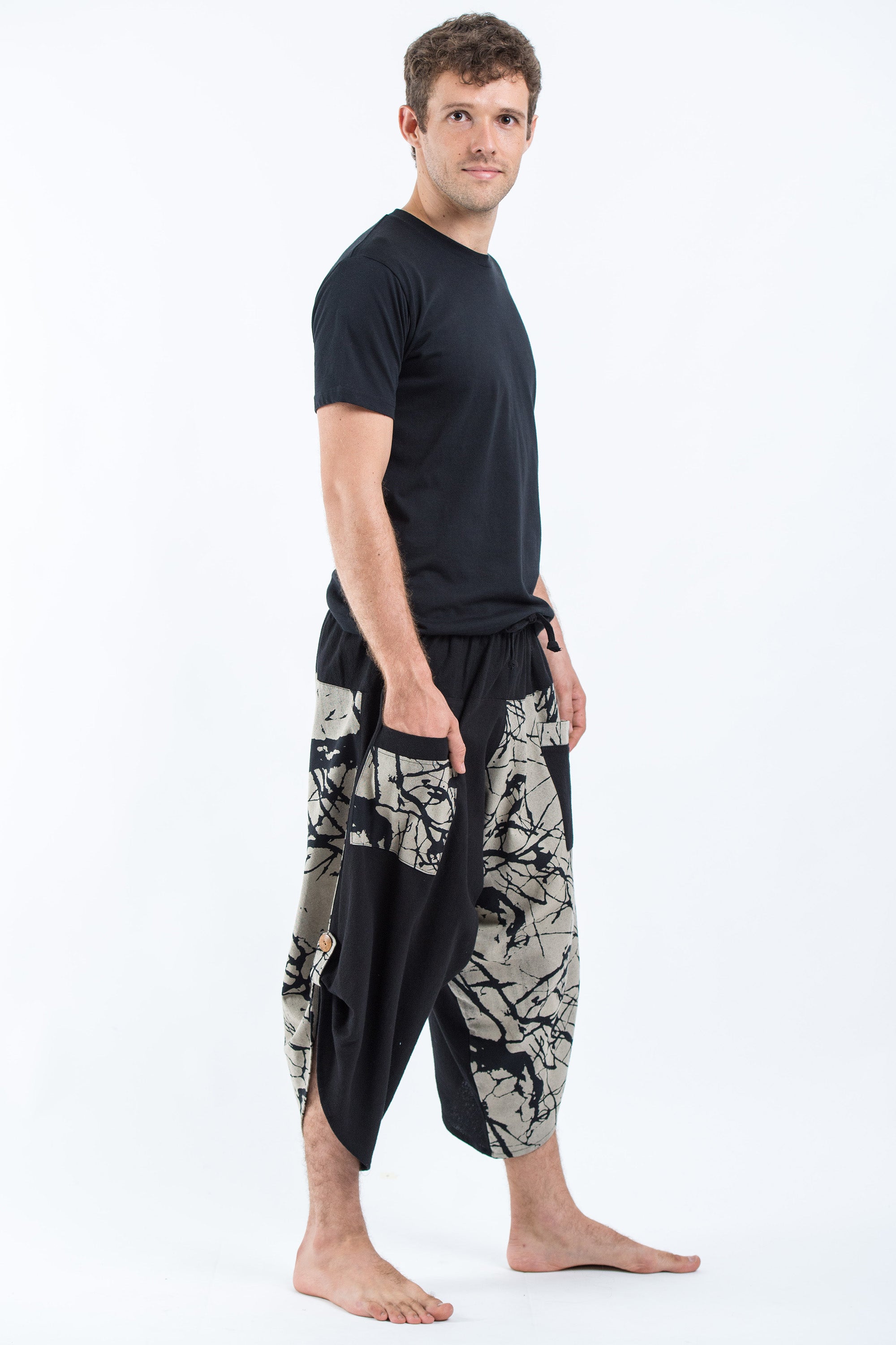 Two Tone Shatters Print Men's Three Quarter Pants in Black – Harem Pants