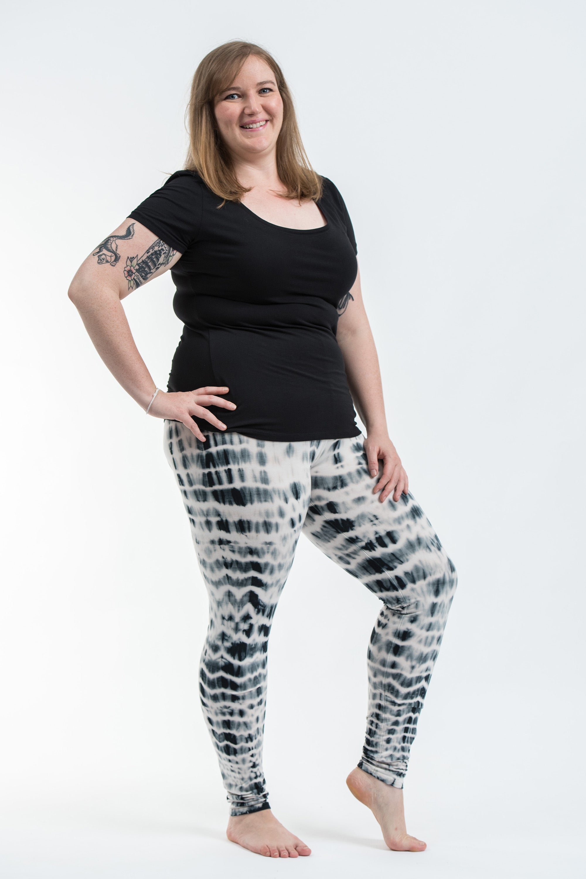Plus Size Melting Stripes Tie Dye Cotton Leggings in Gray