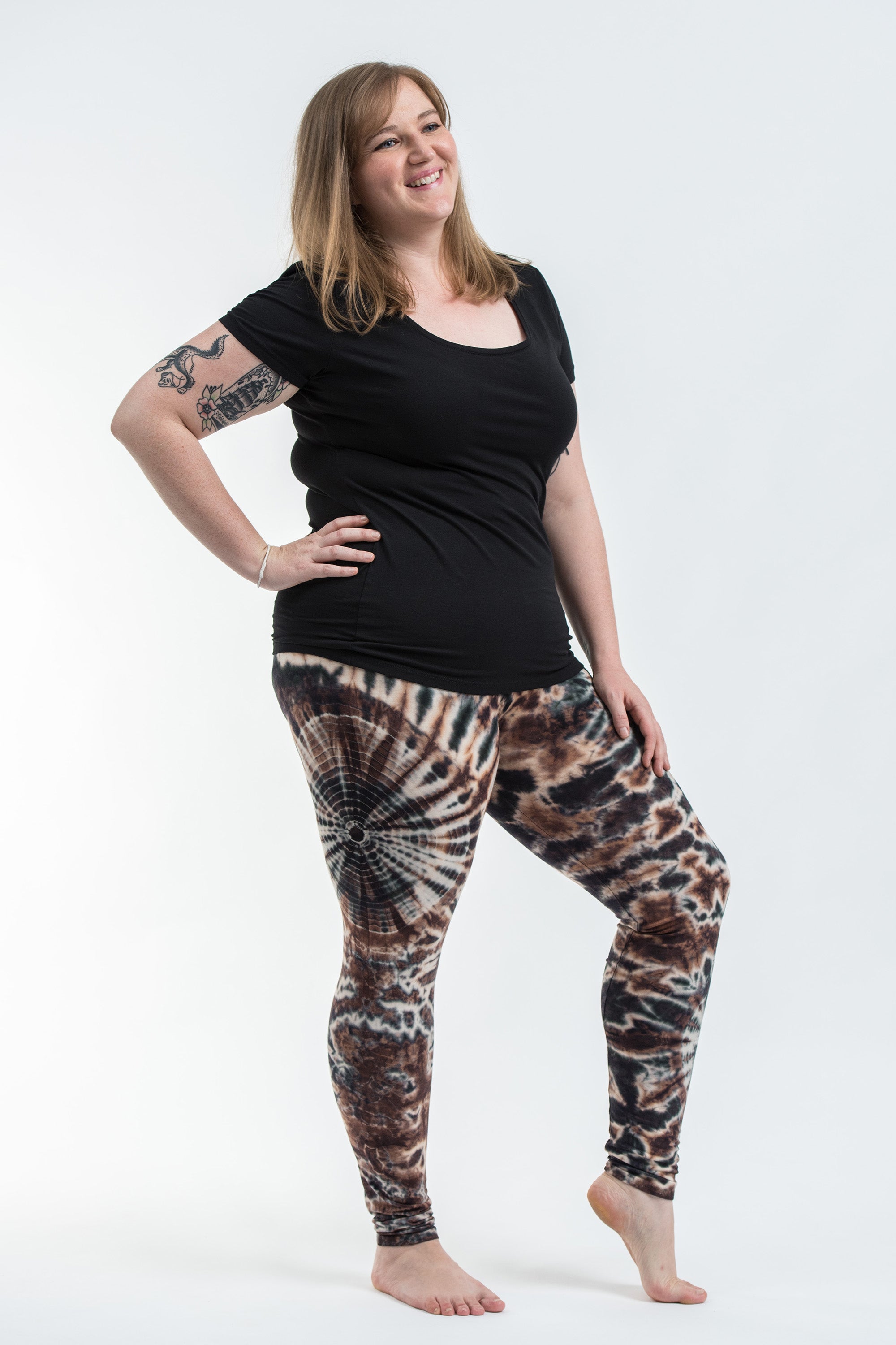 Plus Size Swirls Tie Dye Cotton Leggings in Tan