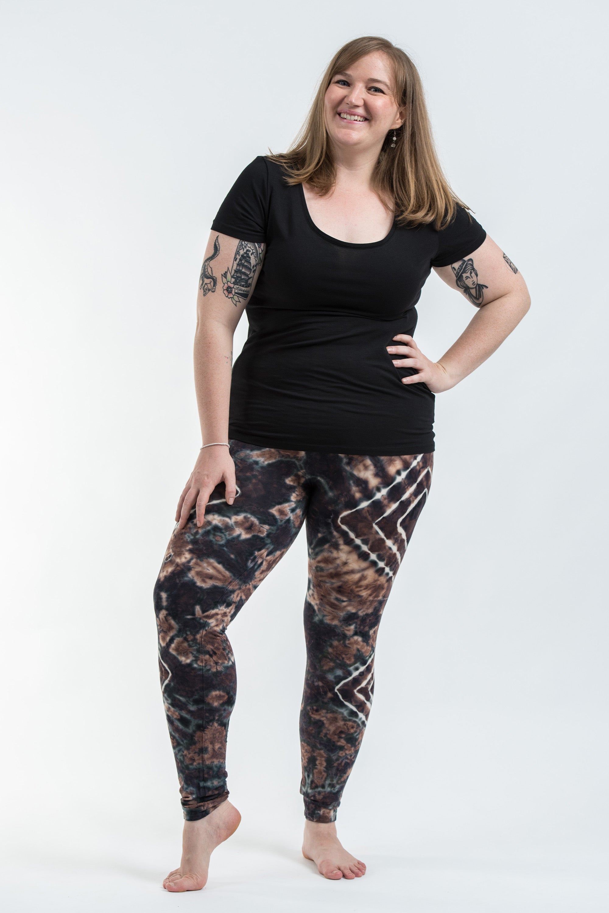 Plus Size Diamond Tie Dye Cotton Leggings in Tan