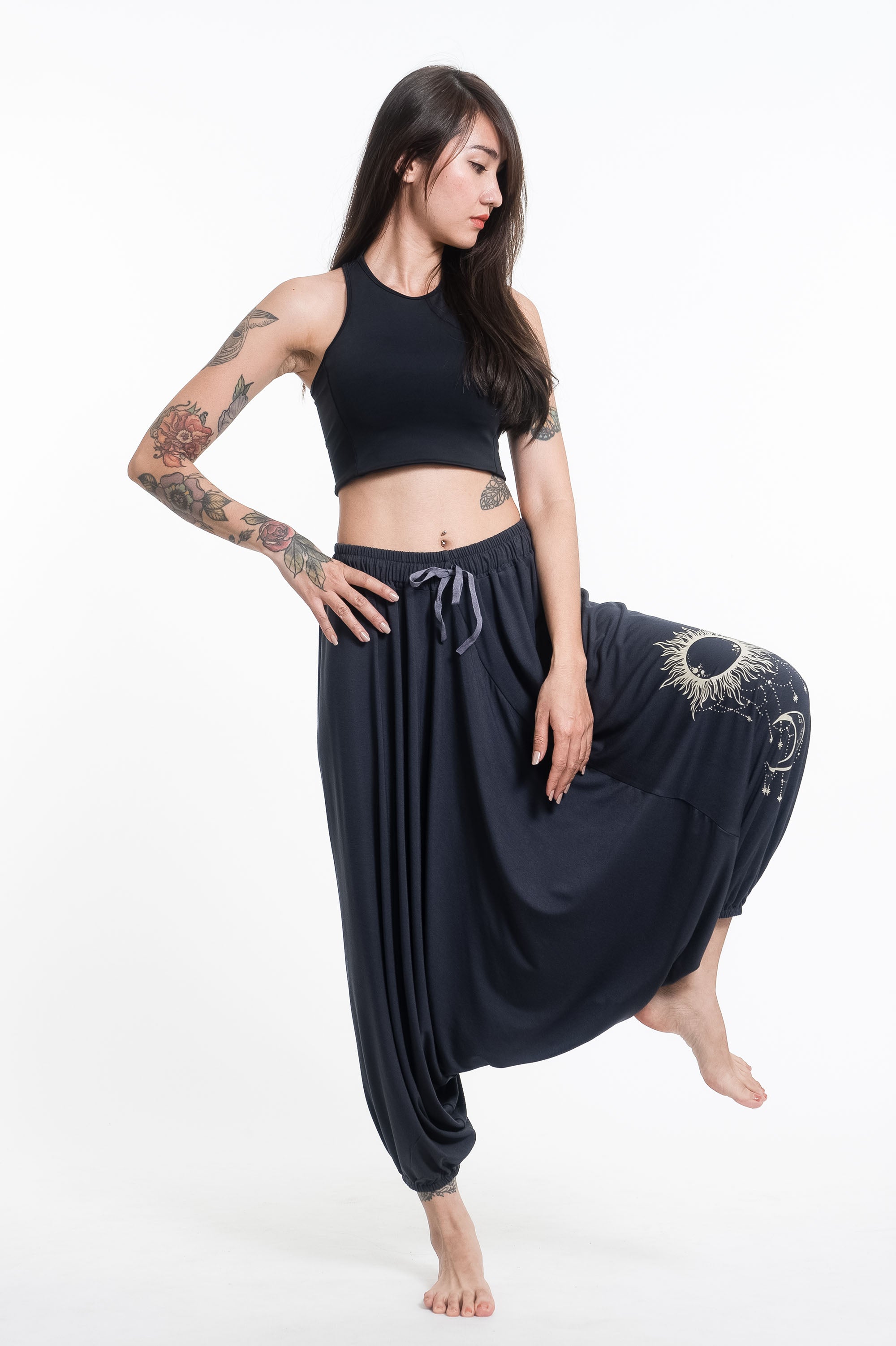 Sun Moon Print Drawstring Low Cut Harem Pants Cotton Spandex in Gray