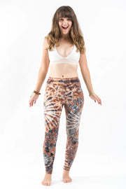 Swirls Tie Dye Cotton Leggings in Light Brown
