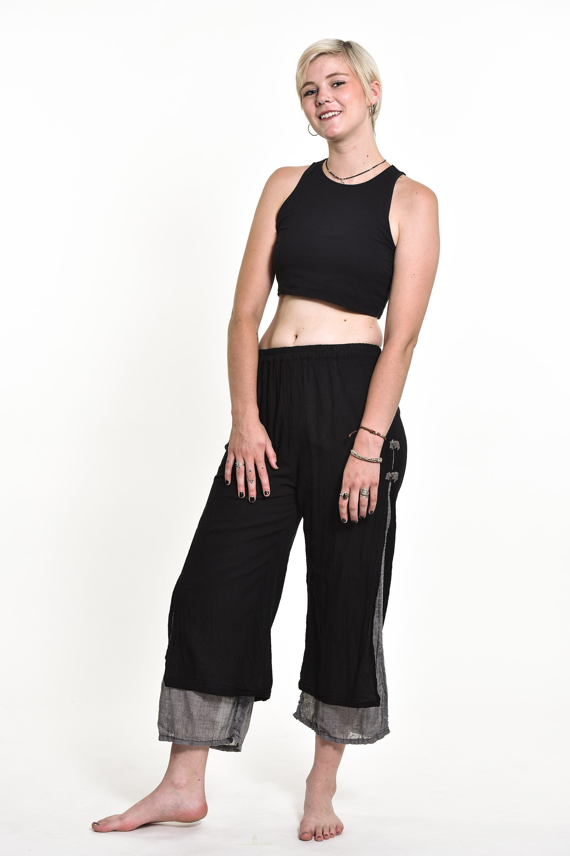 Women's Cotton Double Layers Cropped Pants in Solid Black