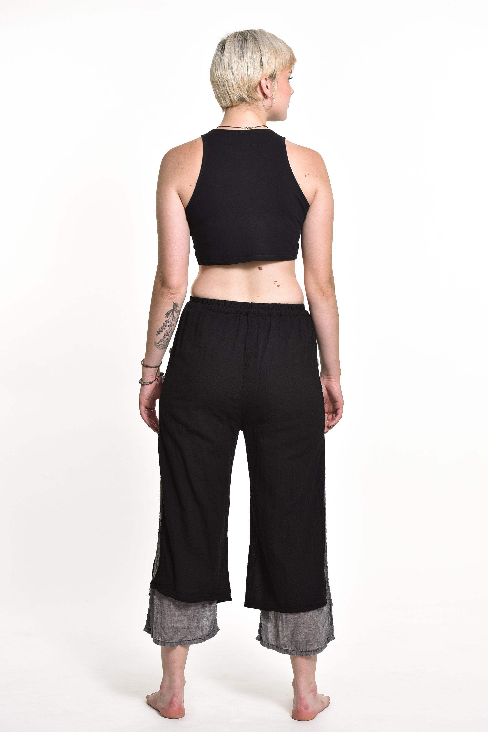 Women's Cotton Double Layers Cropped Pants in Solid Black