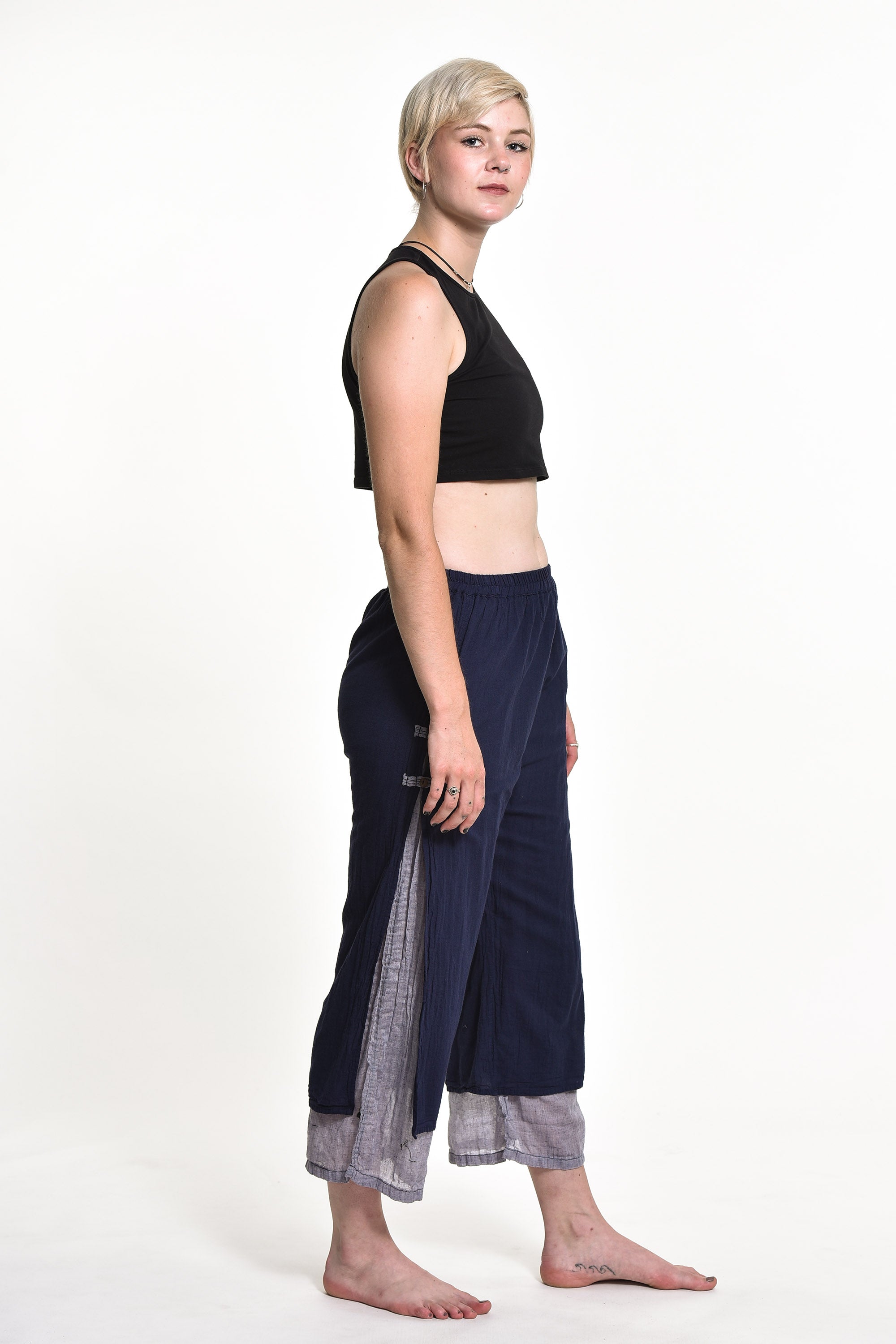 Women's Cotton Double Layers Cropped Pants in Solid Navy
