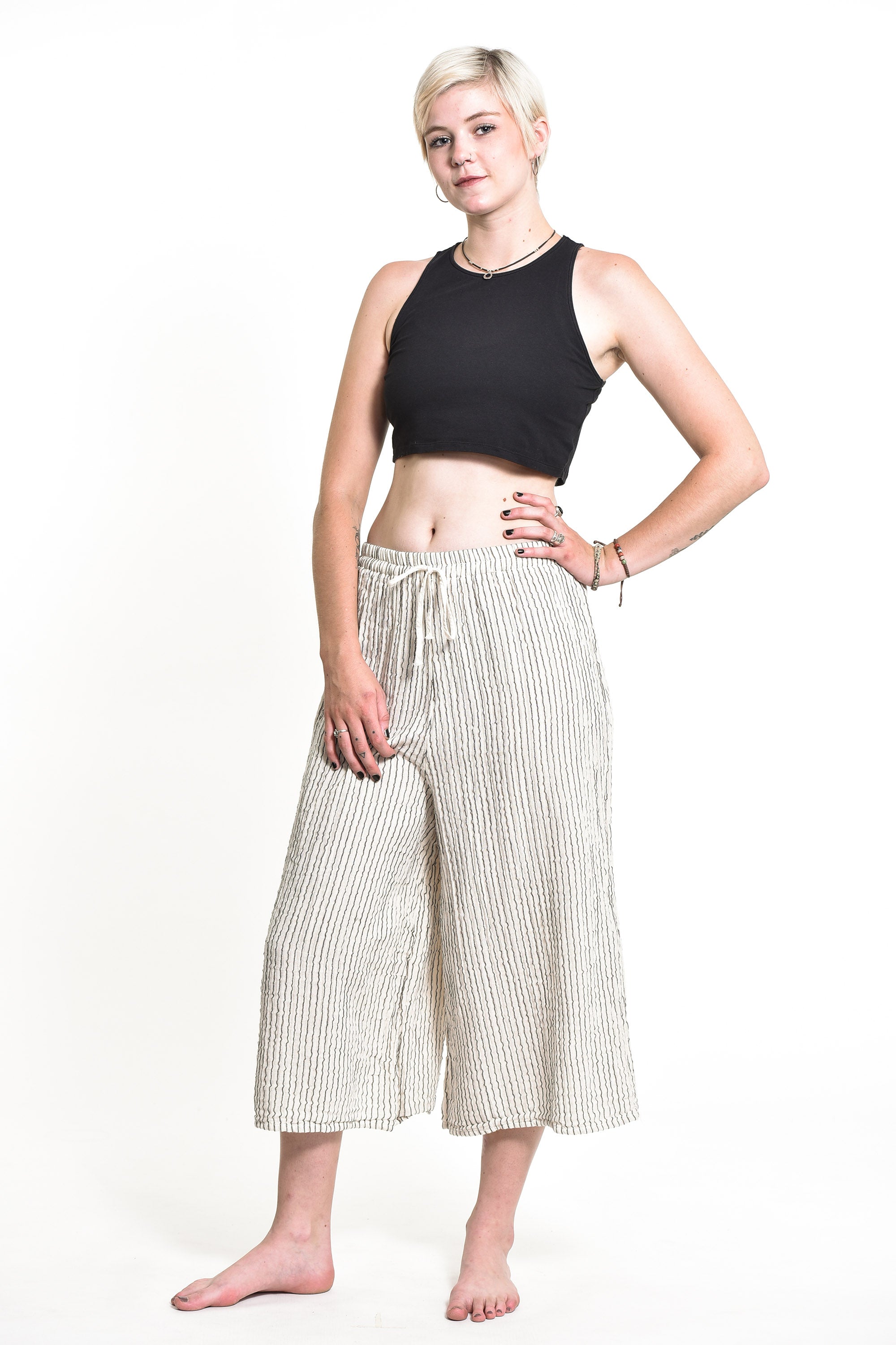 Women's Crinkled Cotton Cropped Pants in White